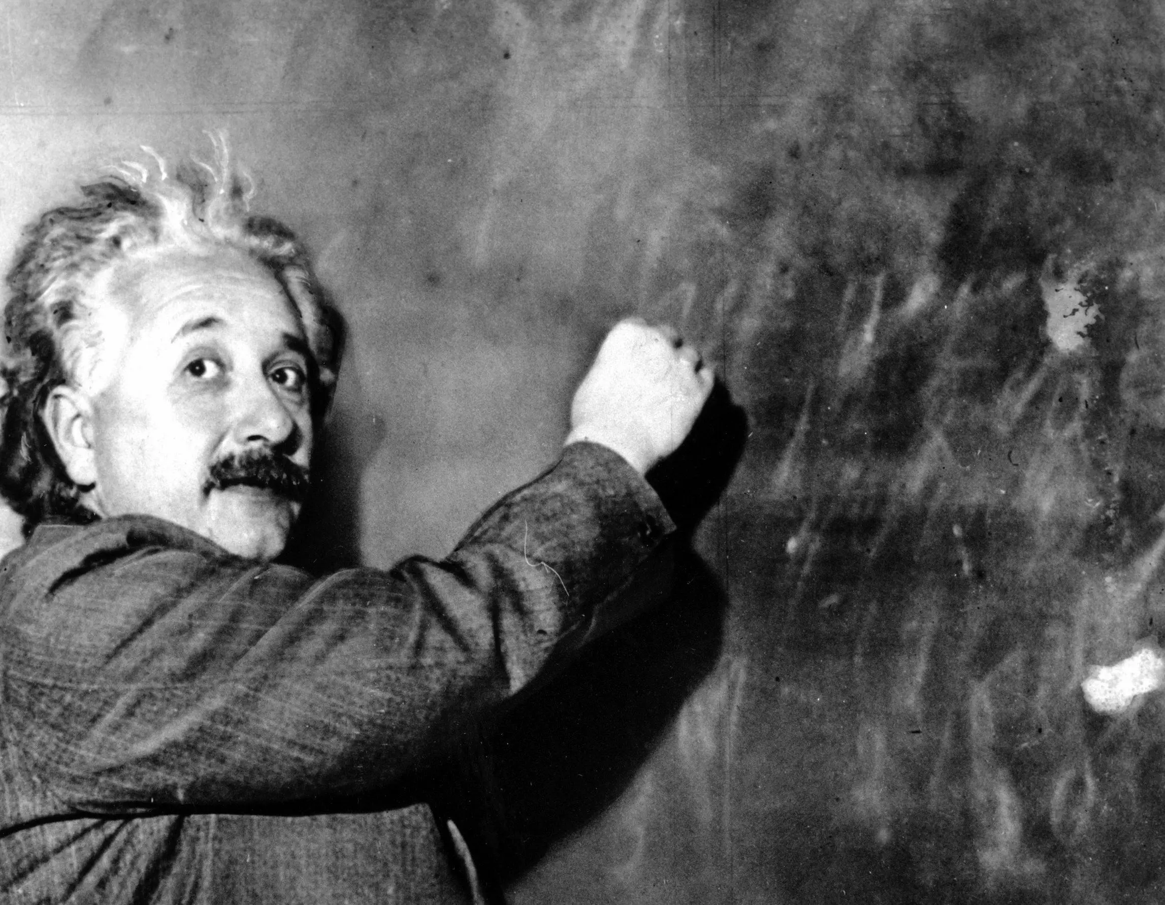 ستون طنز «عینک دودی»؛ مبانی علم سیاست برای مبتدی‌ها