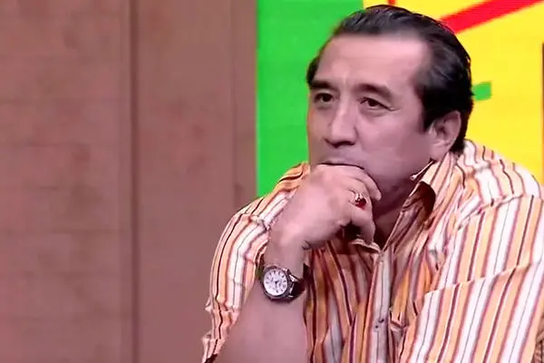 خداداد: ۳۵ سال است هر روز برای مادرم ۶ رکعت نماز می‌خوانم