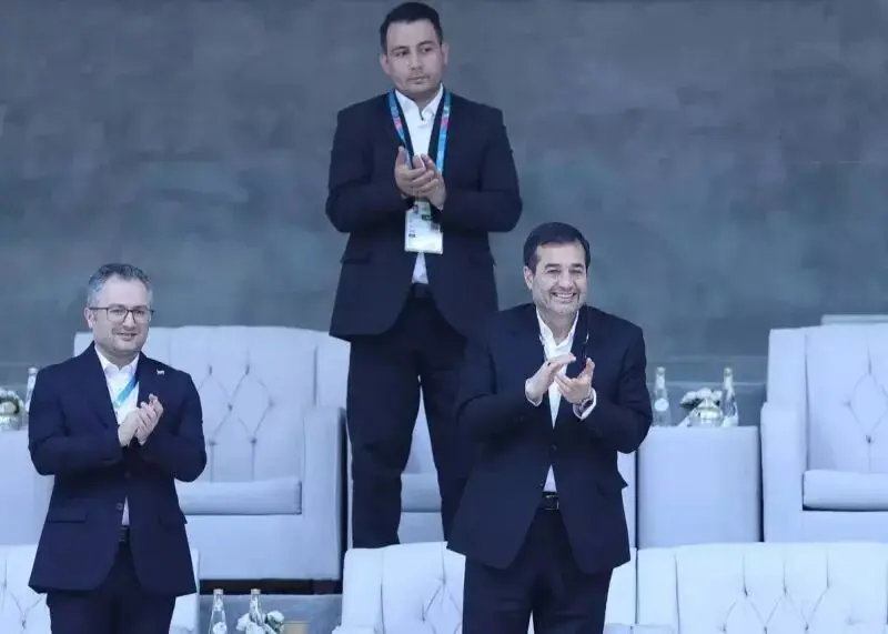 واکنش وزیر ورزش به التهاب سکوهای بازی پرسپولیس و استقلال خوزستان