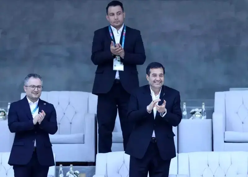 واکنش وزیر ورزش به التهاب سکوهای بازی پرسپولیس و استقلال خوزستان