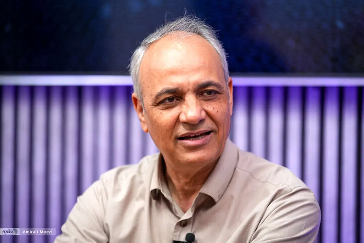 زیدآبادی: آقای شریعتمداری! مردم‌آزاری هم عالمی دارد!