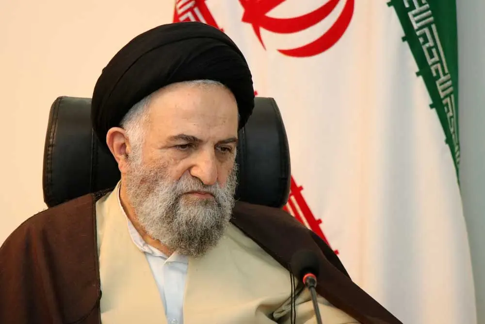 عضو جامعه مدرسین: بعضی انگار توجه ندارند که تحریم‌ها چگونه به کشور فشار وارد می‌کند