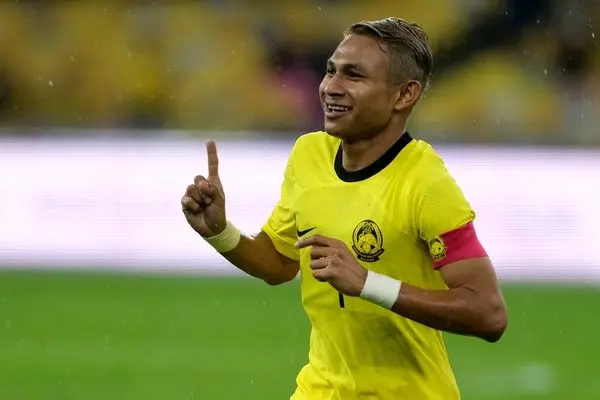 عکس؛ بازگشت شجاعانه یک فوتبالیست قربانی اسیدپاشی