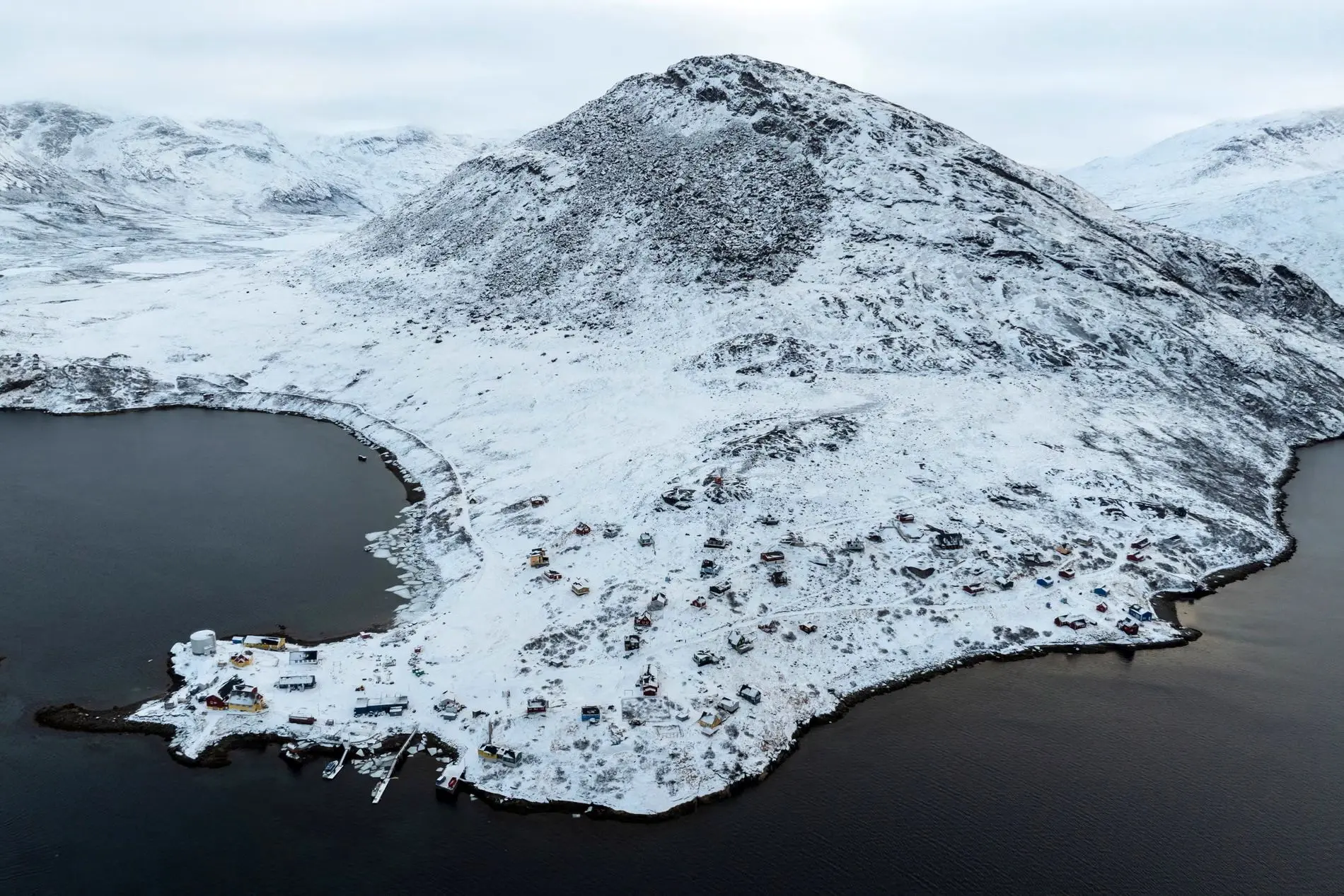 تناقض در واشینگتن؛ پنتاگون اعزام کشتی به گرینلند را رد کرد