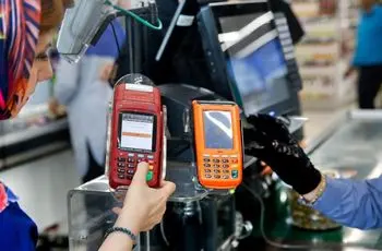 کسر ۵۰۰۰ تومان از کالابرگ تخلف است، اگر کالایی تحویل نشود