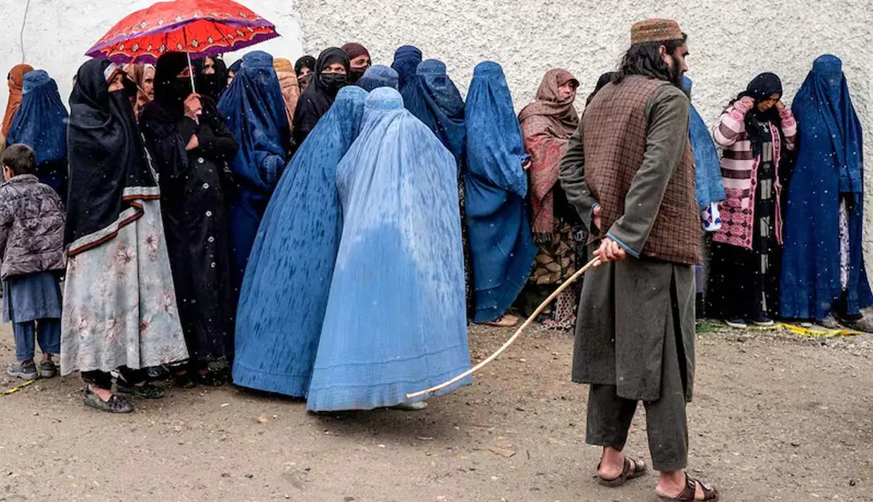 طالبان حرف زدن زنان با یکدیگر را ممنوع کرد!
