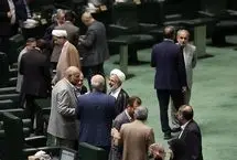 تعطیل کنید دفاتر نمایندگان مجلس در شهرستانها را/ براساس کدام منطق نماینده خود را همطراز وزیر کرده است؟
