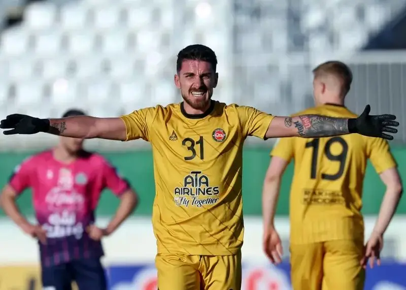 ستاره تراکتوری‌ها رقیب آسانی استقلال