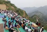 نماز جماعت بر بلندای قله