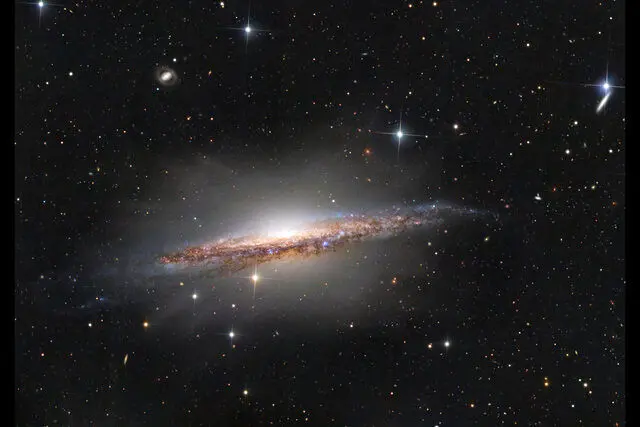 تصویر شگفت‌انگیز ناسا از اعماق یک کهکشان مارپیچی