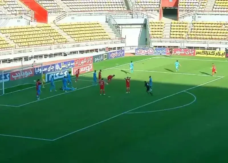 تساوی  ۰ - ۰ فولاد مقابل چادرملو؛ پردرگیری و نه چندان زیبا