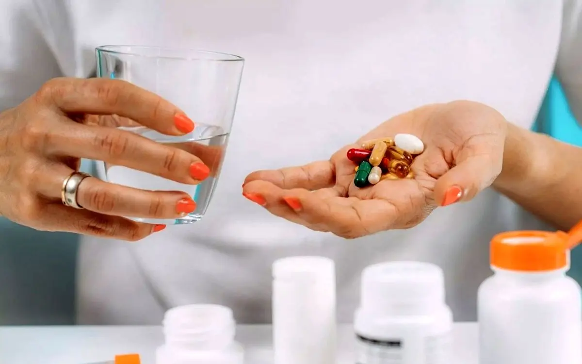 ویتامین نقل و نبات نیست

