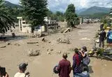 لحظه گرفتار شدن مردم نپال در سیلاب ناگهانی
