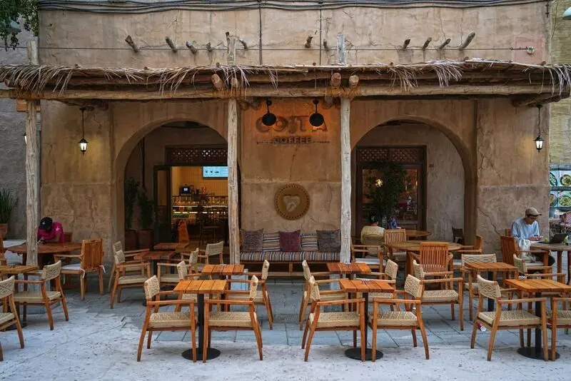دبی۴