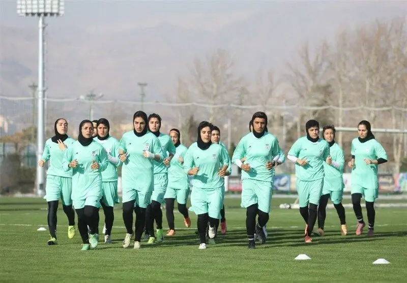 واکنش وزارت خارجه به پناهندگی اعضای تیم ملی؛ گروگان‌گیری می‌کنند!