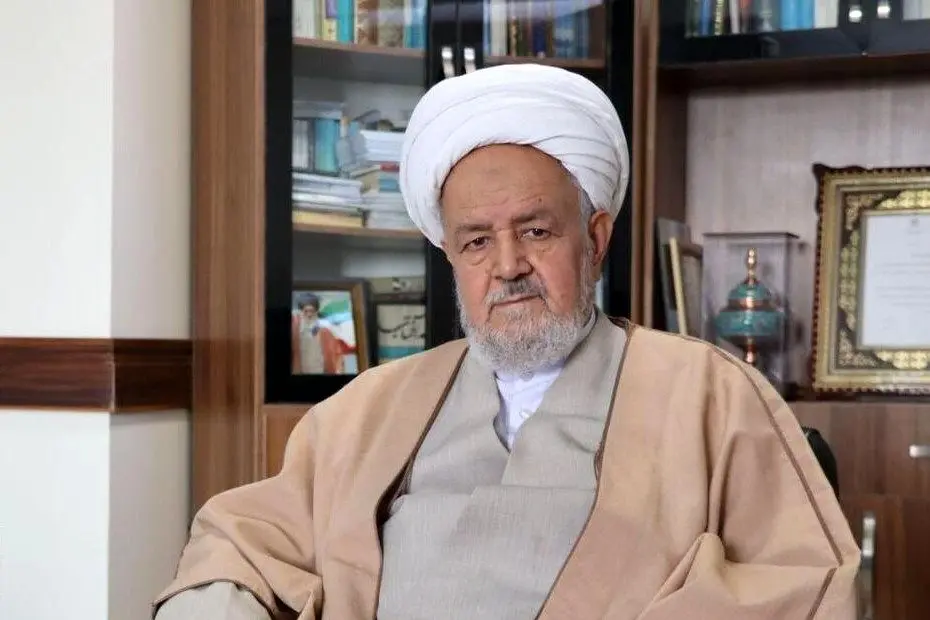غلط می‌کنی حجاب را قبول نداری! قبول نداری! این حکومت، جمهوری اسلامی است 