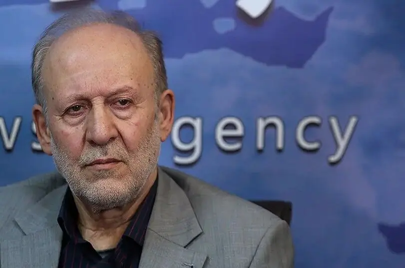 جلال ساداتیان: تنگه هرمز، برگ برنده ایران است