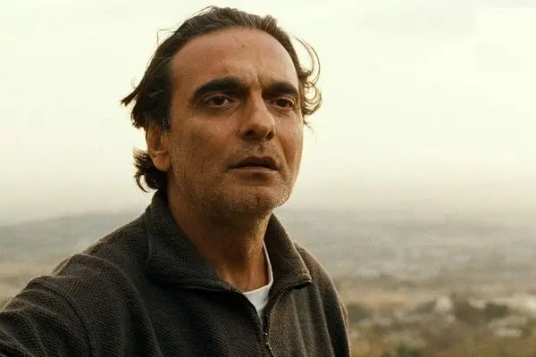  سکانس ماندگار از نقش‌آفرینی مرحوم همایون ارشادی در فیلم طعم گیلاس 