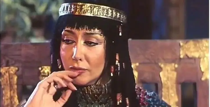 کتایون ریاحی و افسانه بایگان؛ سال 1377