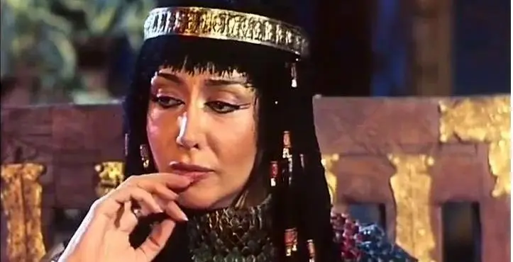 کتایون ریاحی و افسانه بایگان؛ سال 1377