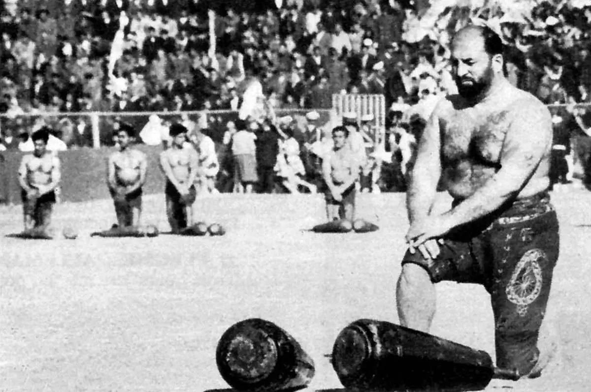 شعبون بی‌مخ در گود زورخانه؛ روایتی از یک چهره پرحاشیه 