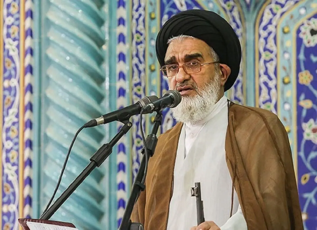 هشدار امام جمعه قم به مسئولان درباره رفتار با آمریکا