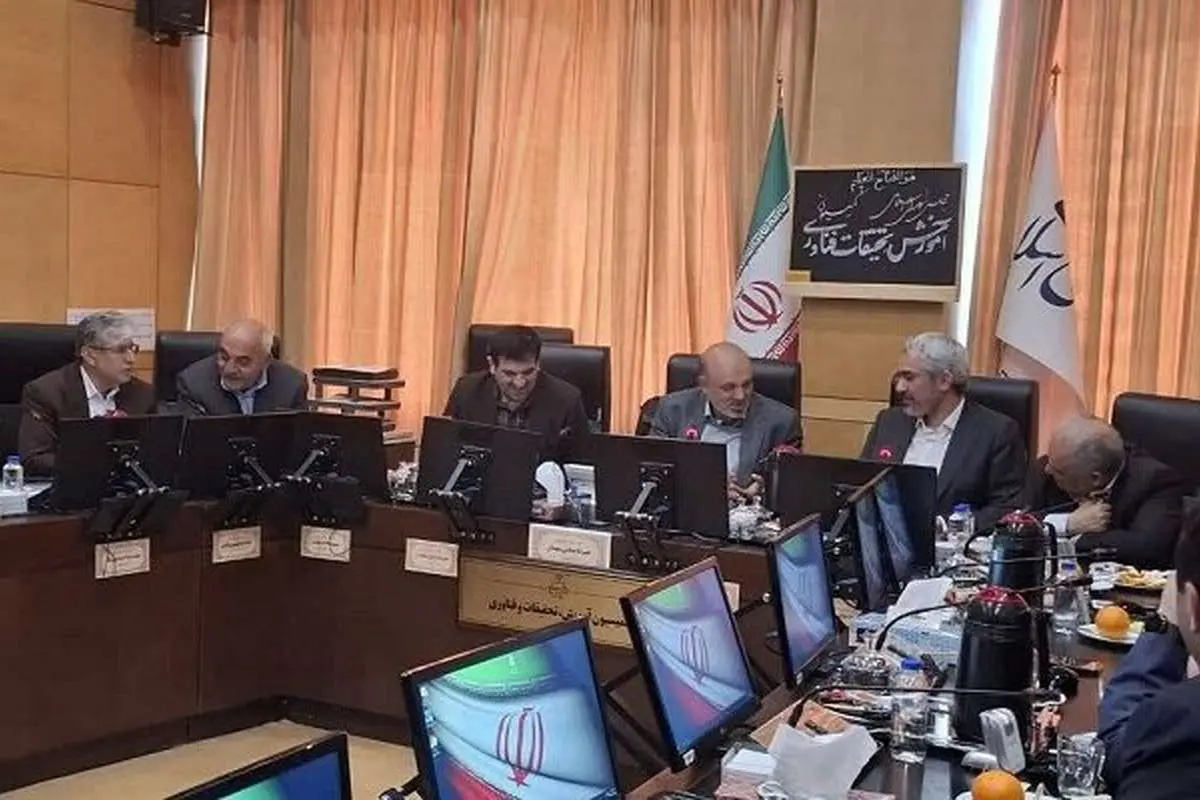 بررسی برنامههای وزیر پیشنهادی اقتصاد در کمیسیون آموزش