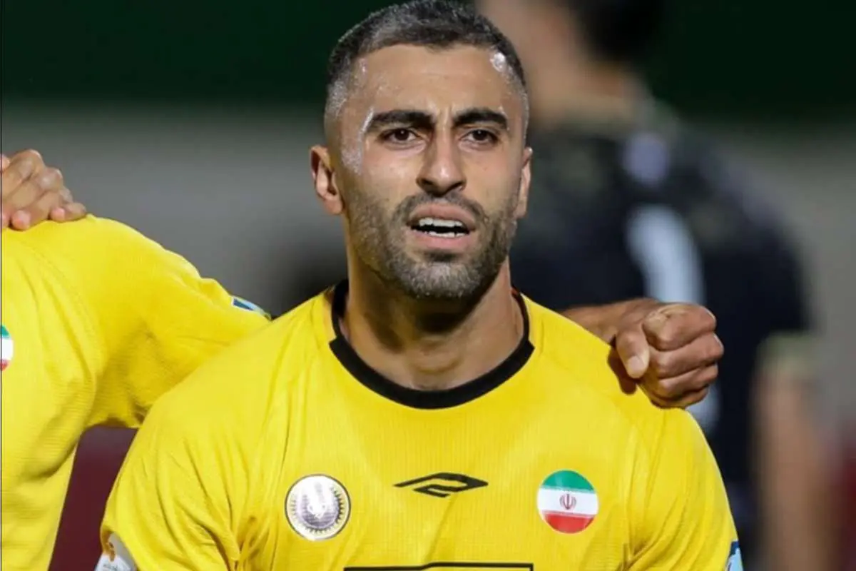 گلمحمدی، استقلالی محبوب خود را جذب میکند