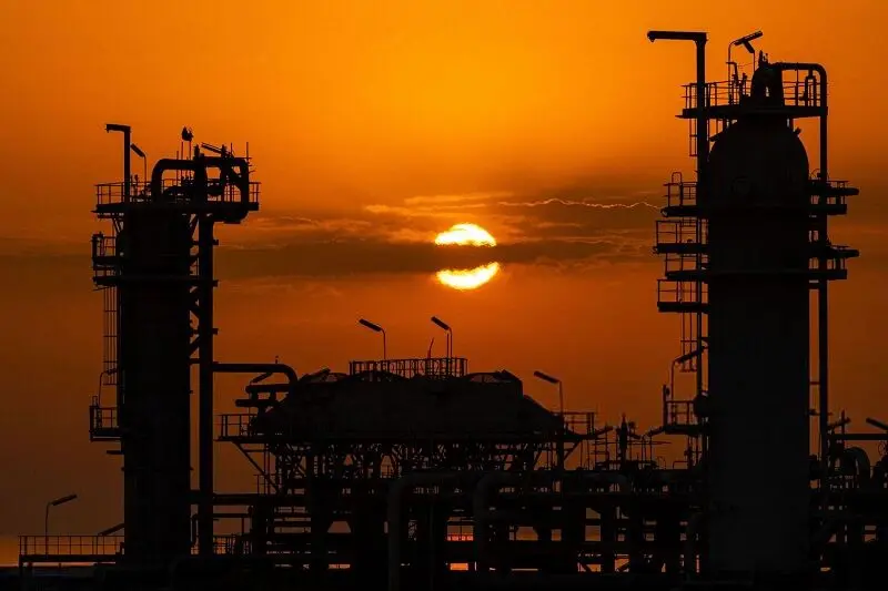 توقف نفت در مرز 100 دلار