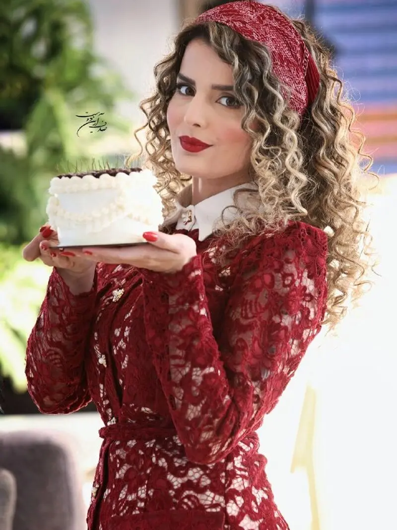 غزاله اکرمی