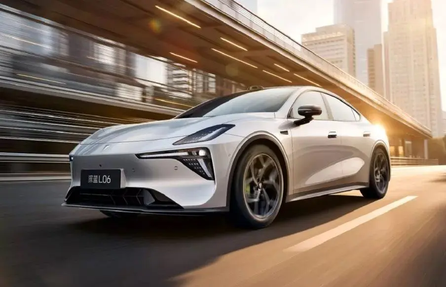 دیپال L06؛ سدان برقی چینی با روح فراری و مغز تسلا