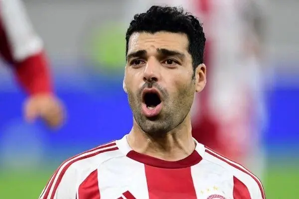 انتقاد از سرمربی المپیاکوس به خاطر مهدی طارمی