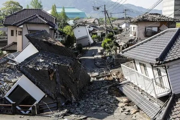 زلزله قدرتمند در ژاپن؛ آکواریوم‌ها به لرزه افتاد