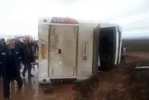 انحراف اتوبوس درجاده سبزوار با ۴۰ مصدوم