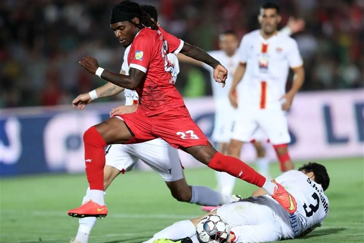  پرسپولیس ۱ - ۱ فولاد خوزستان؛ توقف شاگردان هاشمیان روی اعصاب هواداران