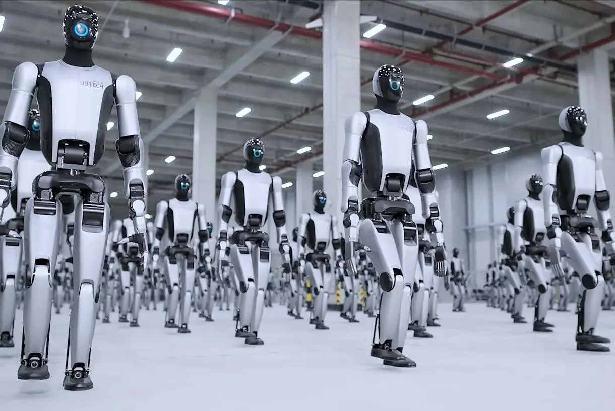  پکن برای گشت‌زنی در مرز ویتنام، ربات‌های انسان‌نما مستقر می‌کند