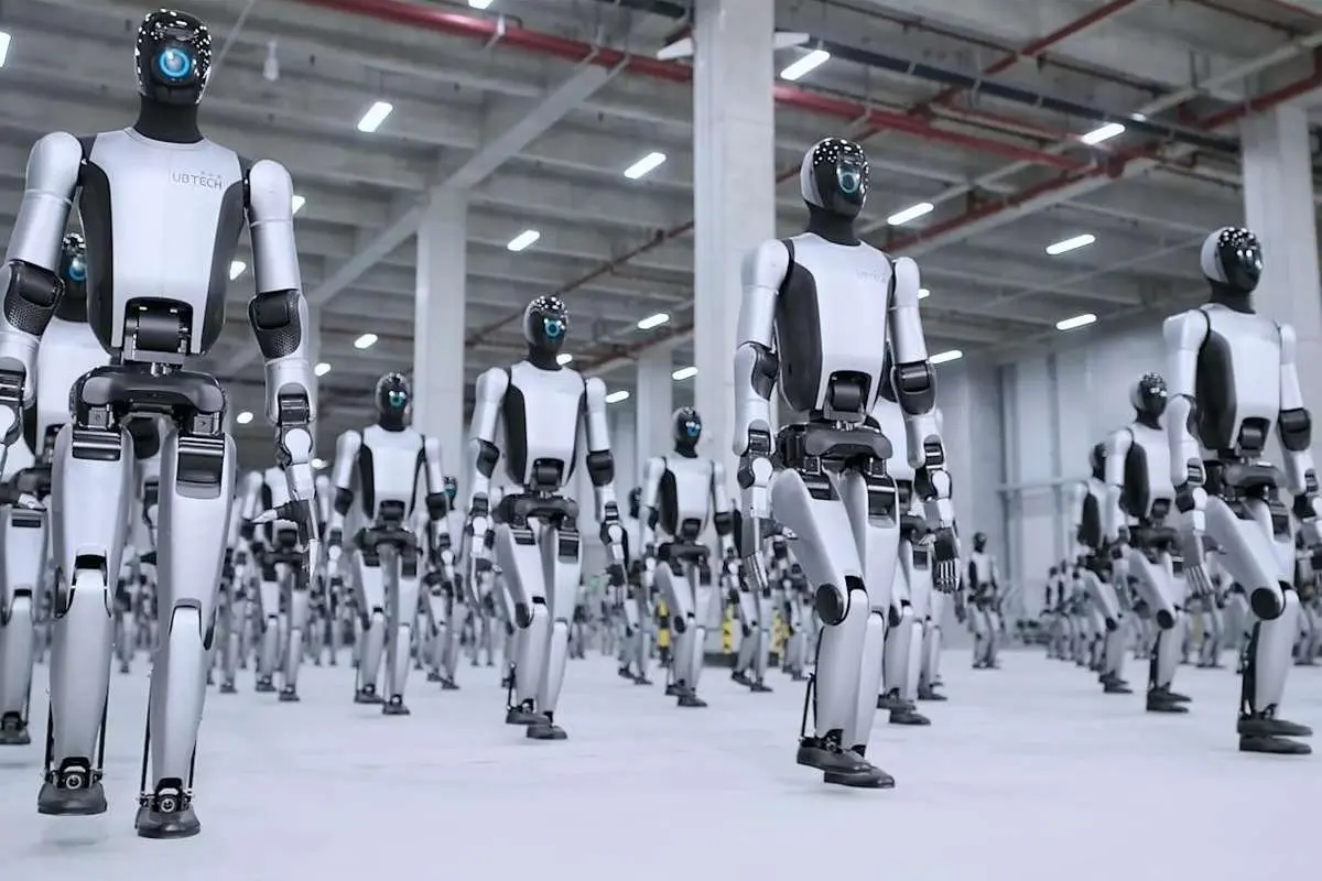  پکن برای گشت‌زنی در مرز ویتنام، ربات‌های انسان‌نما مستقر می‌کند