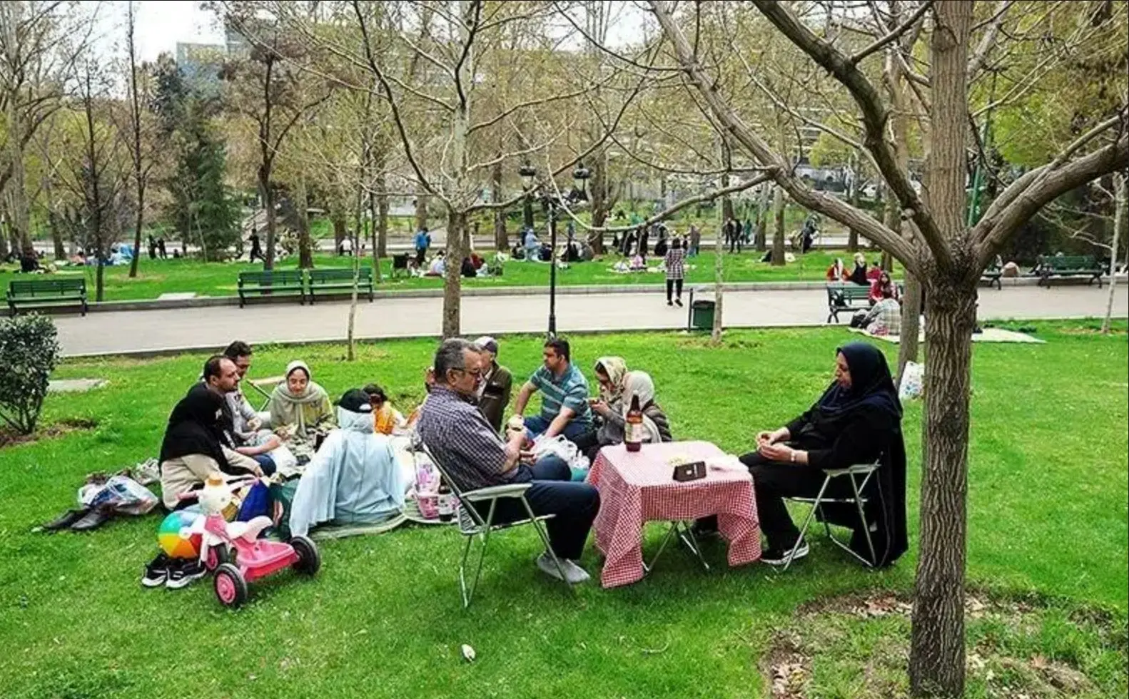 تصاویر؛ حاشیه و متن سیزده به در، در شهرهای مختلف