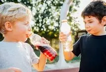 کودکان و کافئین؛ نوشیدنی انرژی‌بخش یا زنگ خطر خاموش؟