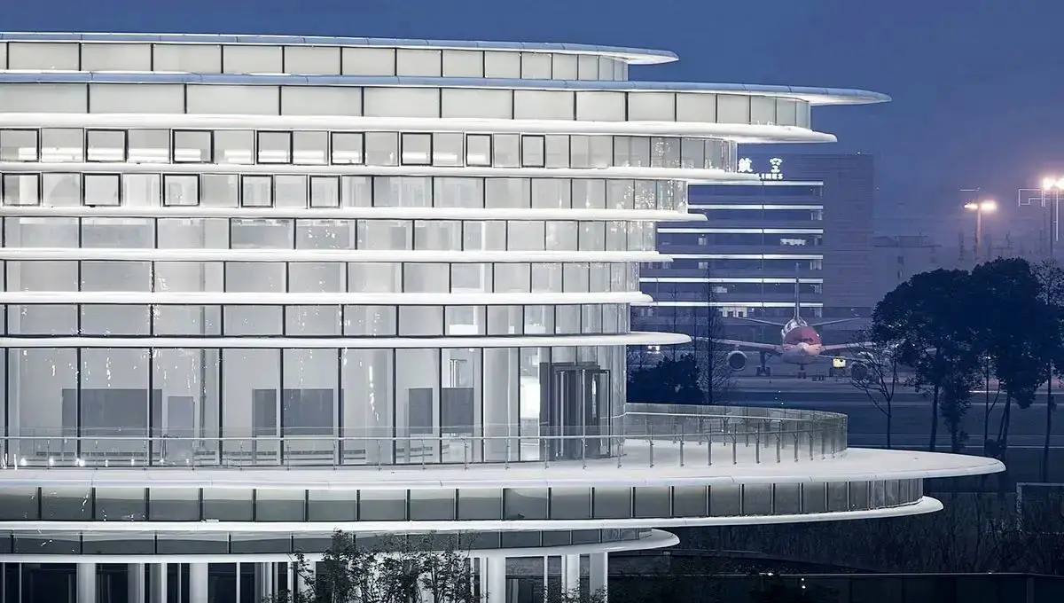 فرودگاهی در آسمان؛ معماری شگفت‌انگیز با الهام از ابرها