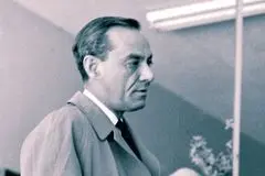 رهی معیری؛ داستان عشقی که زندگی شاعر را تغییر داد