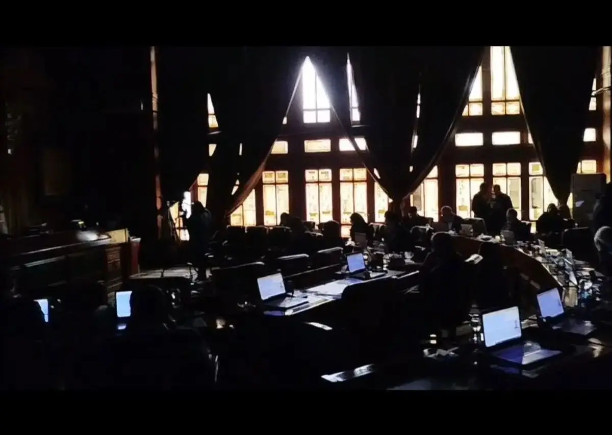 باز هم قطع ناگهانی برق در جلسه شورای شهر تهران