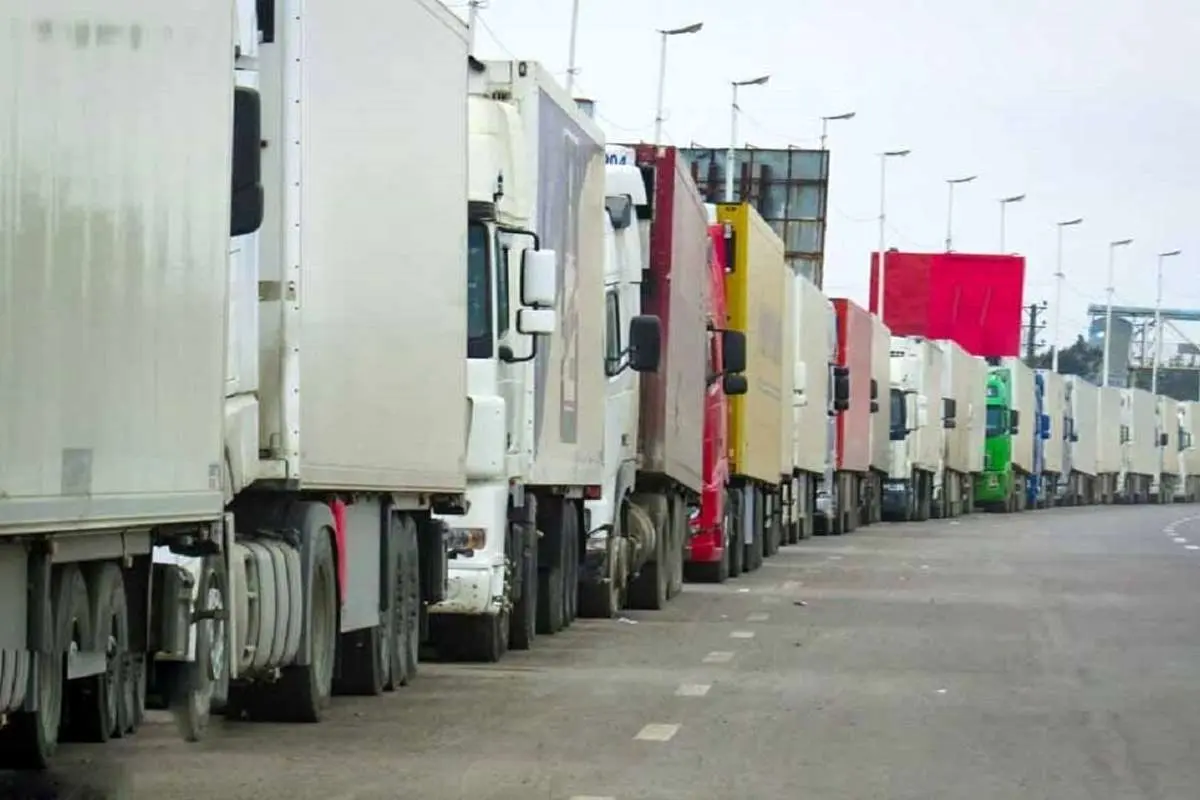 معطلی کامیون‌های صادراتی ایران پشت مرزها
