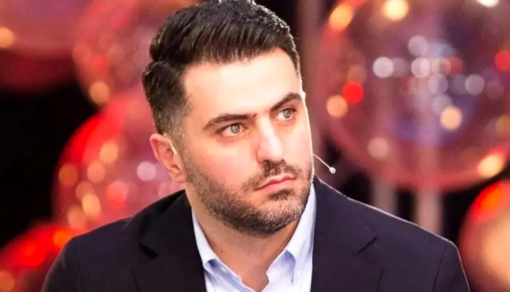 علی ضیا: زحمت هفده ساله ام در تلویزیون و رادیو تمام شد 