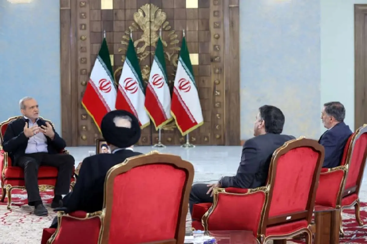 خروجی مصاحبه تلویزیونی رییسجمهور/ گذار از گفتوگوهایی که در آن نه سیخ میسوخت و نه کباب!