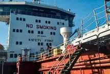  تصاویر توقیف نفتکش خارجی به اتهام حمل ۶ میلیون لیتر سوخت قاچاق