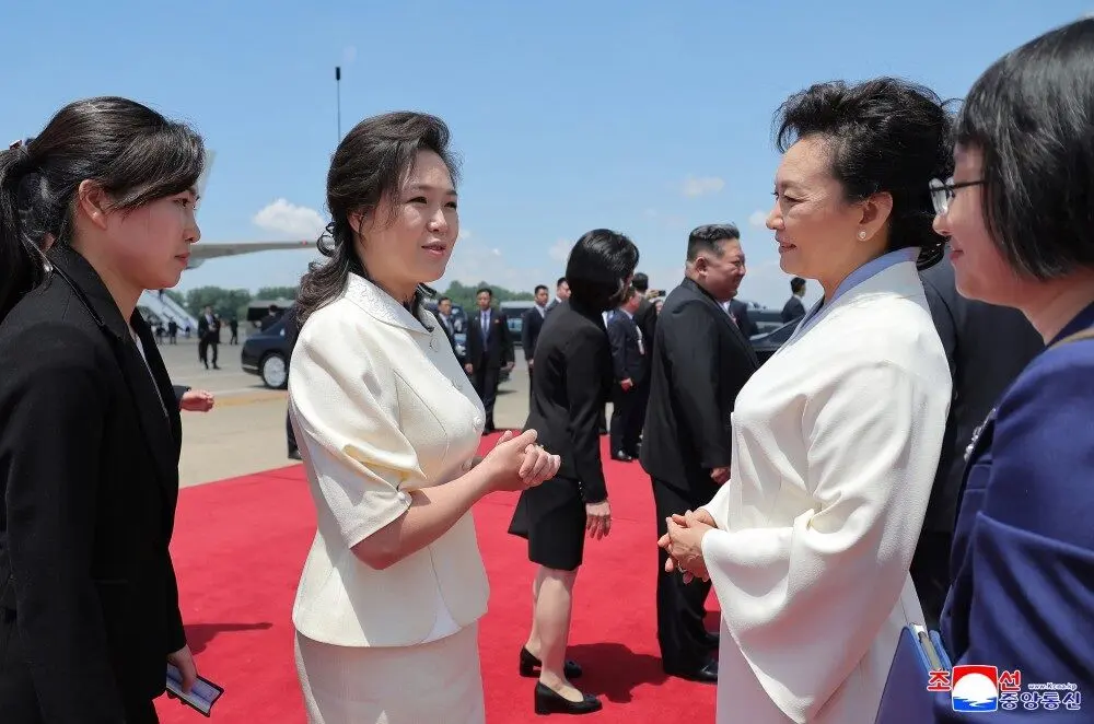 تصاویر؛ حاشیه‌هایی از سفر شی جین‌پینگ به کره‌شمالی