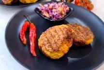 باکوان مرغ و سبزیجات؛ کوکو خوشمزه از خیابان‌های اندونزی 

