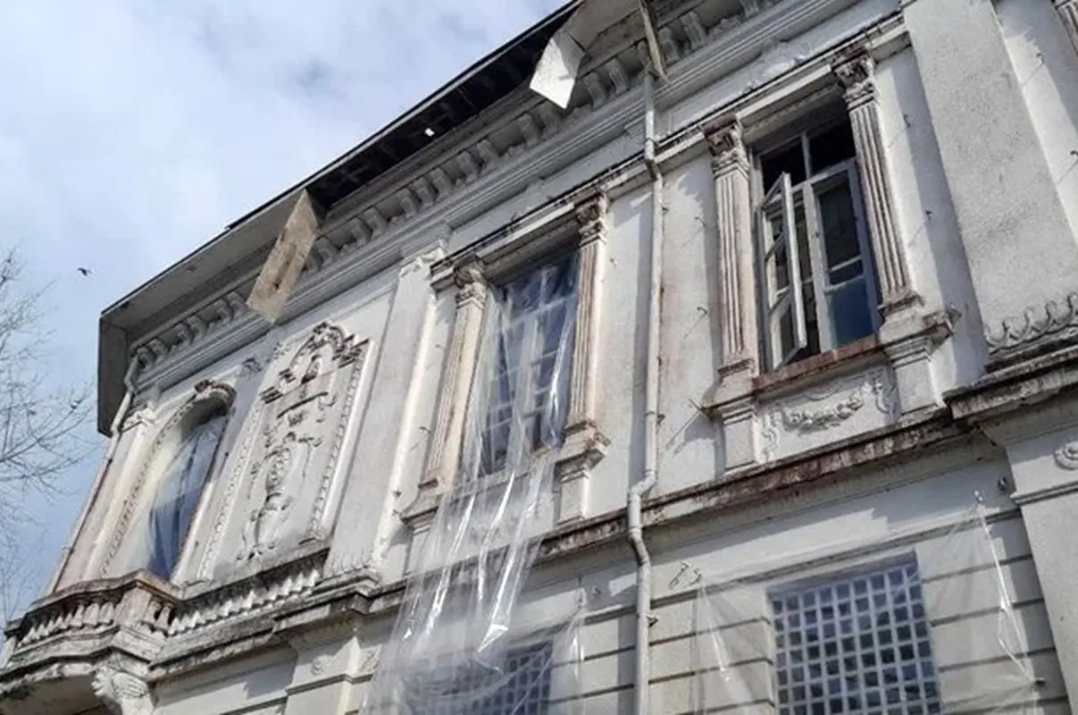 تصاویر؛ خسارت حمله هوایی به کاخ موزه بندر انزلی