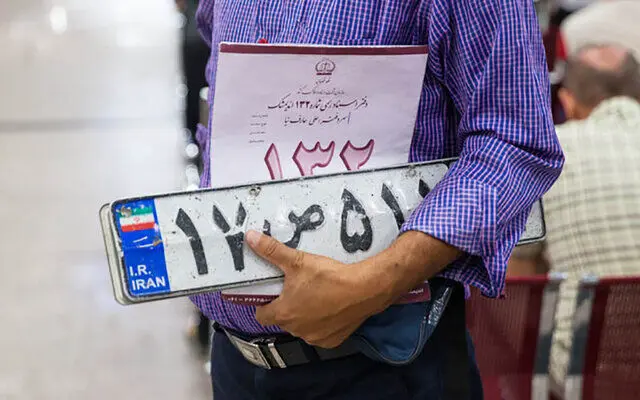 تصویر عجیب از مراکز تعویض پلاک؛ در بازار خودرو چه خبر است؟